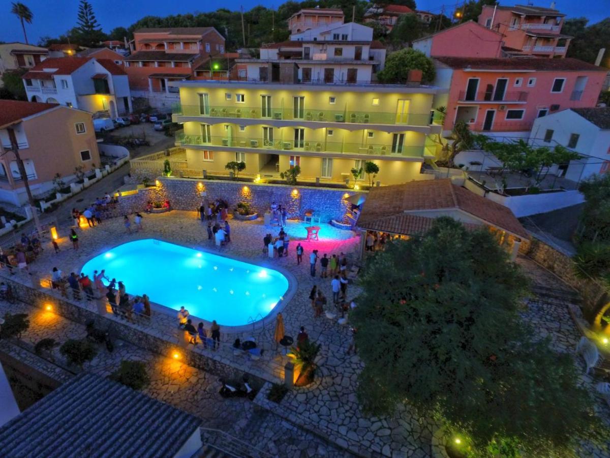 Aria Suites Kassiopi Esterno foto