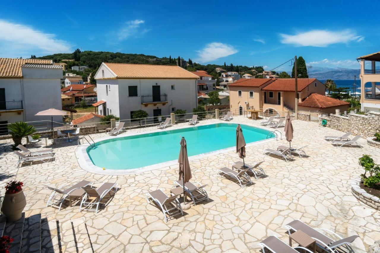 Aria Suites Kassiopi Esterno foto
