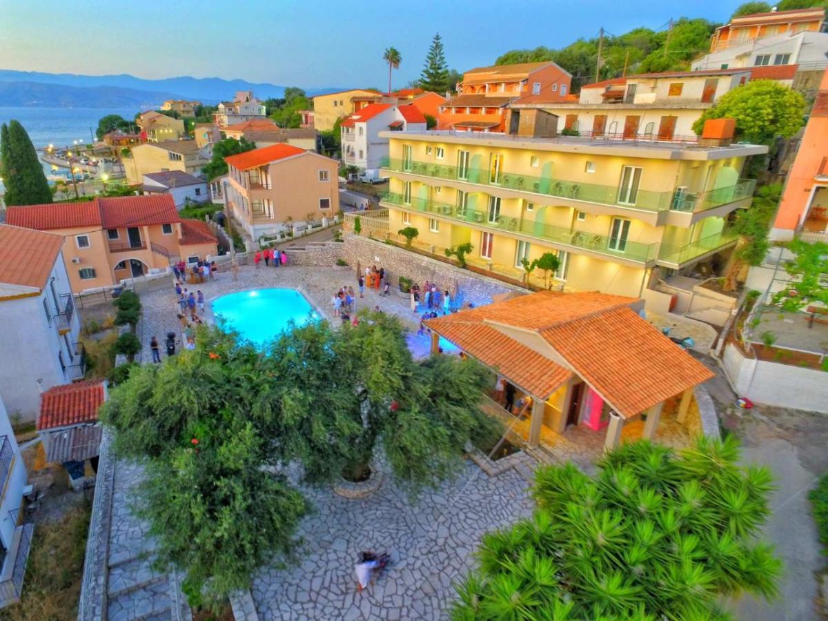 Aria Suites Kassiopi Esterno foto