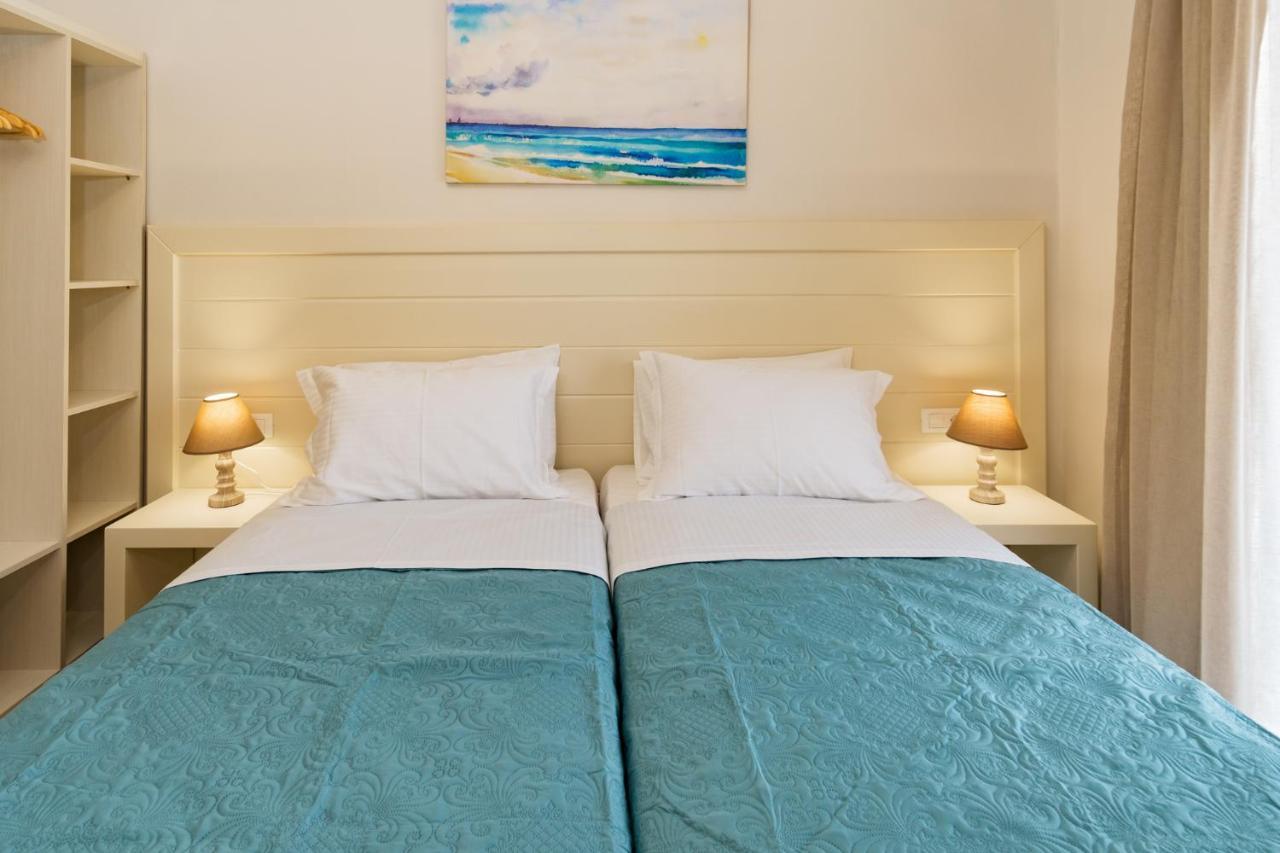 Aria Suites Kassiopi Esterno foto
